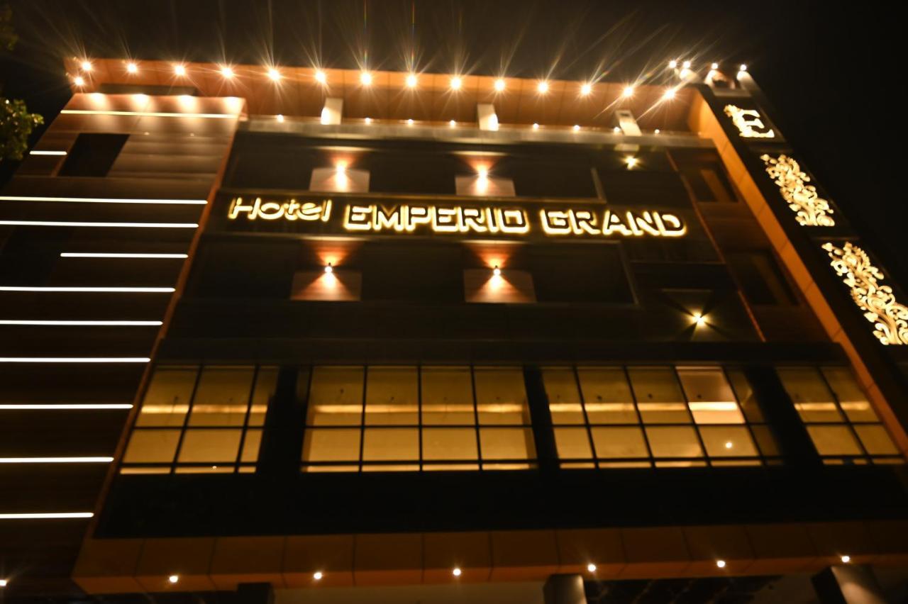Hotel Emperio Grand Lucknow Buitenkant foto