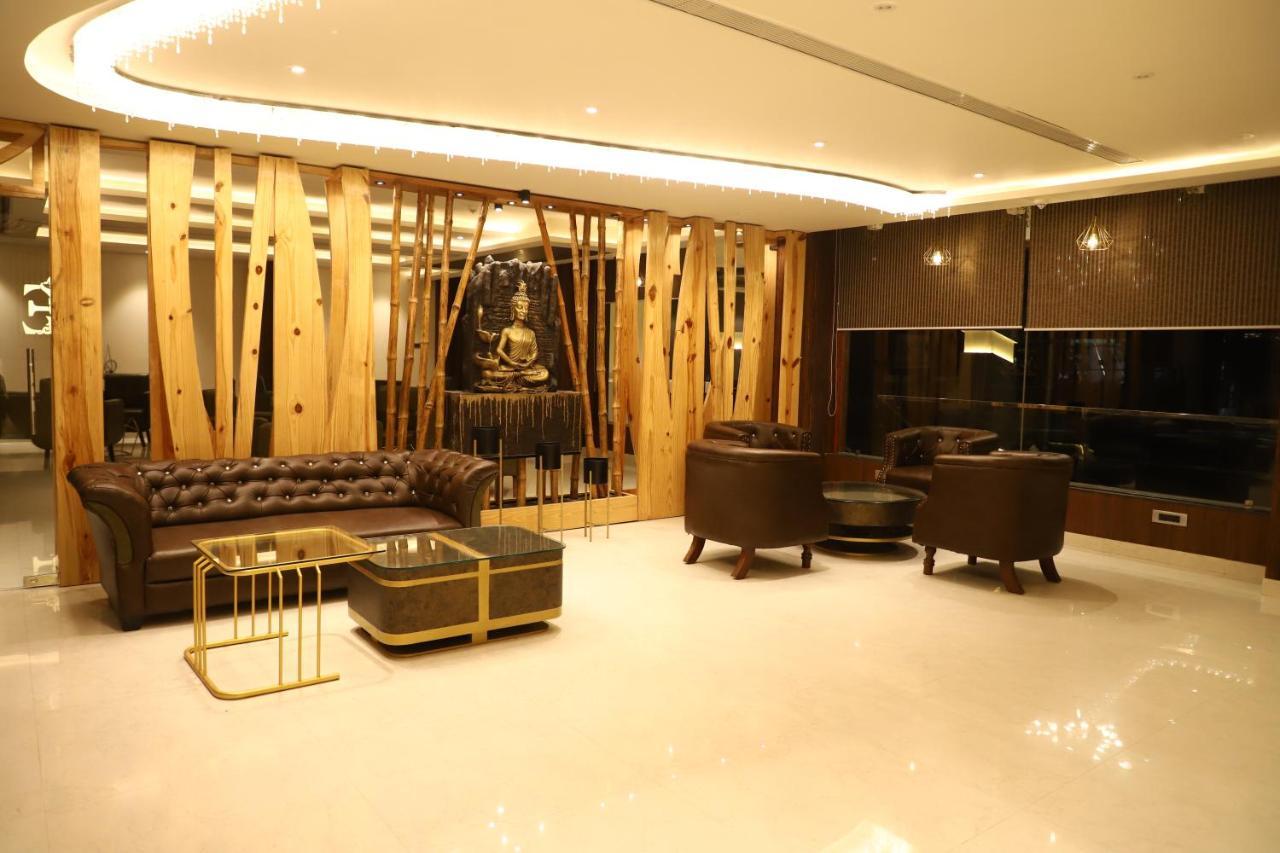 Hotel Emperio Grand Lucknow Buitenkant foto
