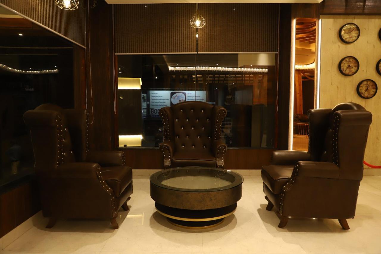 Hotel Emperio Grand Lucknow Buitenkant foto